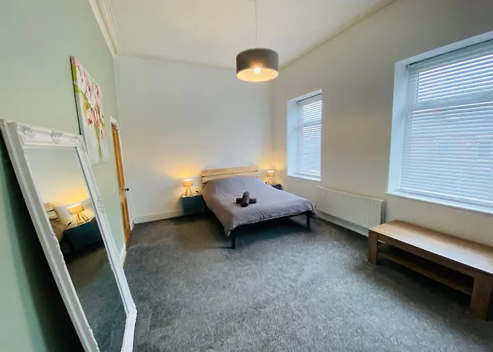 Spacious, Cosy 3 Bedroom House In Preston.