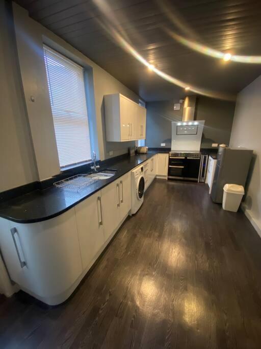 Holiday home Spacious, Cosy 3 Bedroom House In Preston. *
