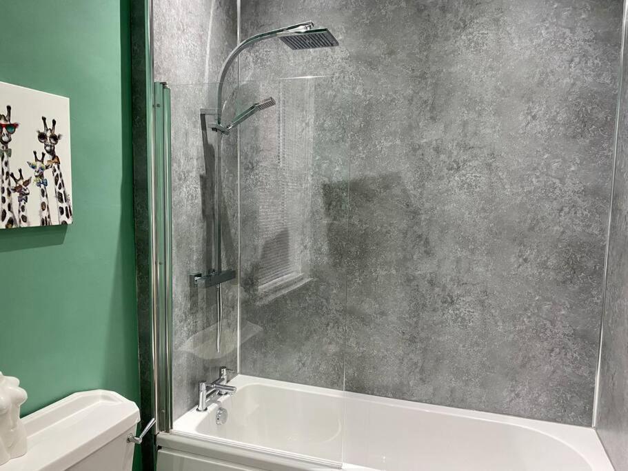 Spacious, Cosy 3 Bedroom House In Preston. Holiday home Preston (Lancashire)